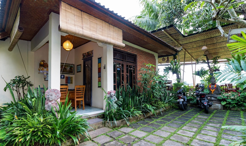 Cepik Villa Sidemen 6/66