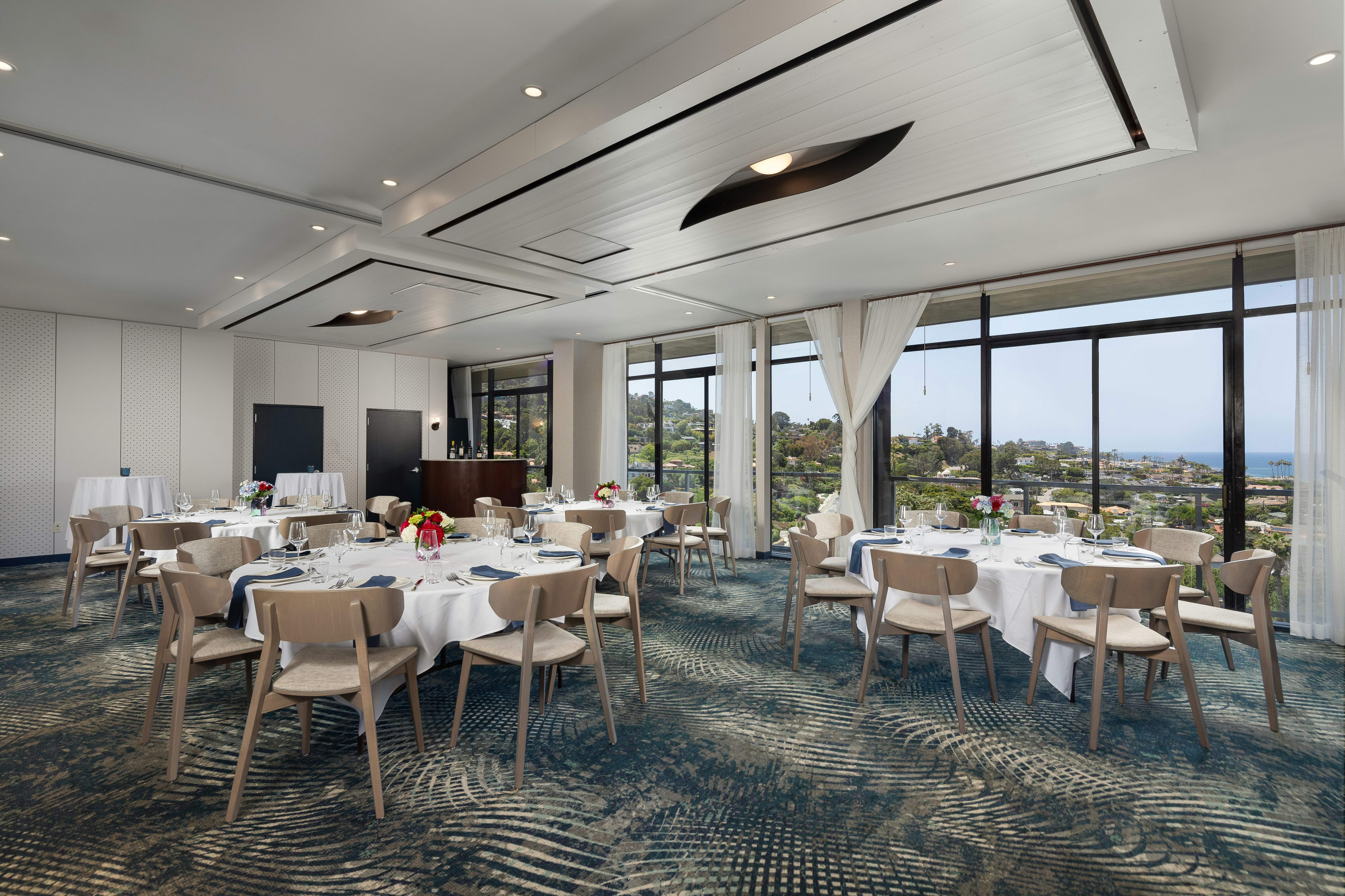 Hotel La Jolla Curio Collection By Hilton 36/42