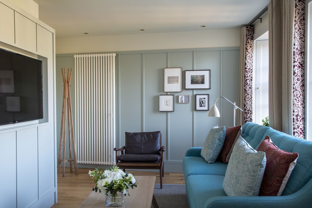 Abbey Strand Apartments at Holyrood 16/30