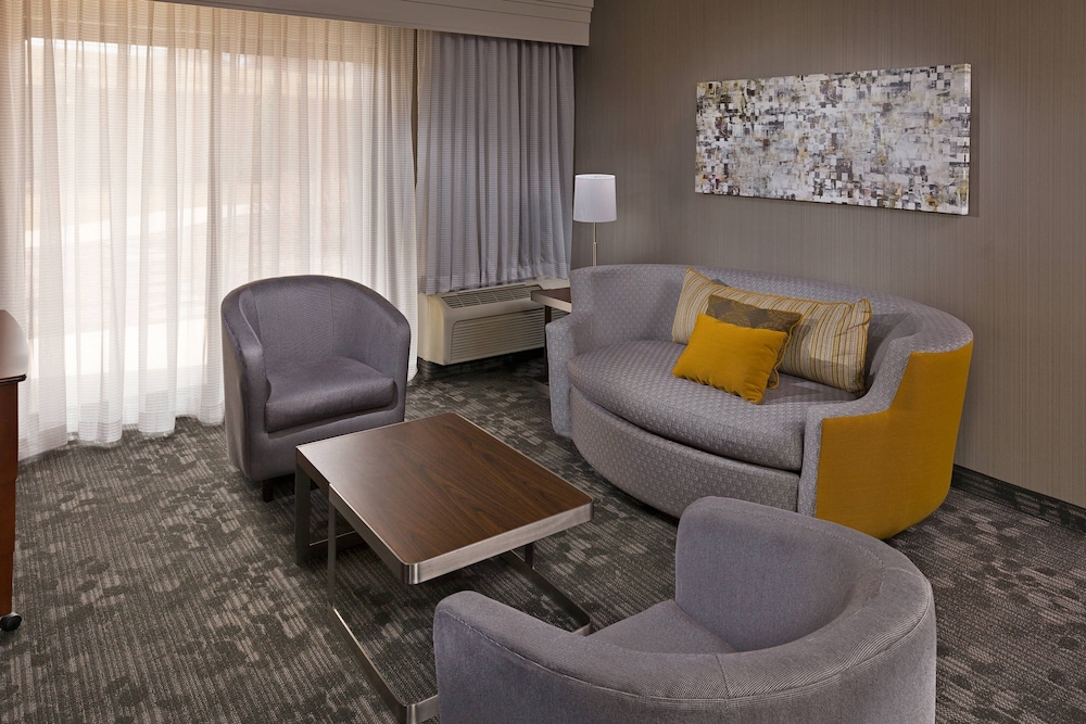 Courtyard by Marriott Harrisburg Hershey 23/32