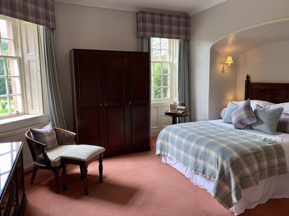 BUNCHREW HOUSE HOTEL 5/30
