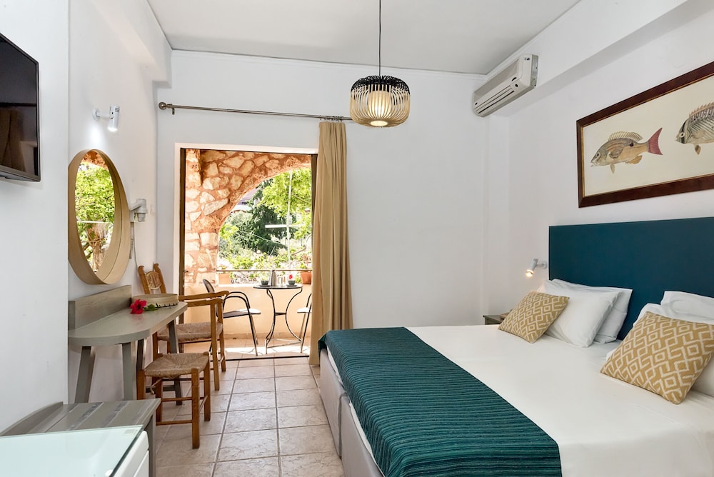 ROOM, TWIN BEDS, GARDEN VIEW