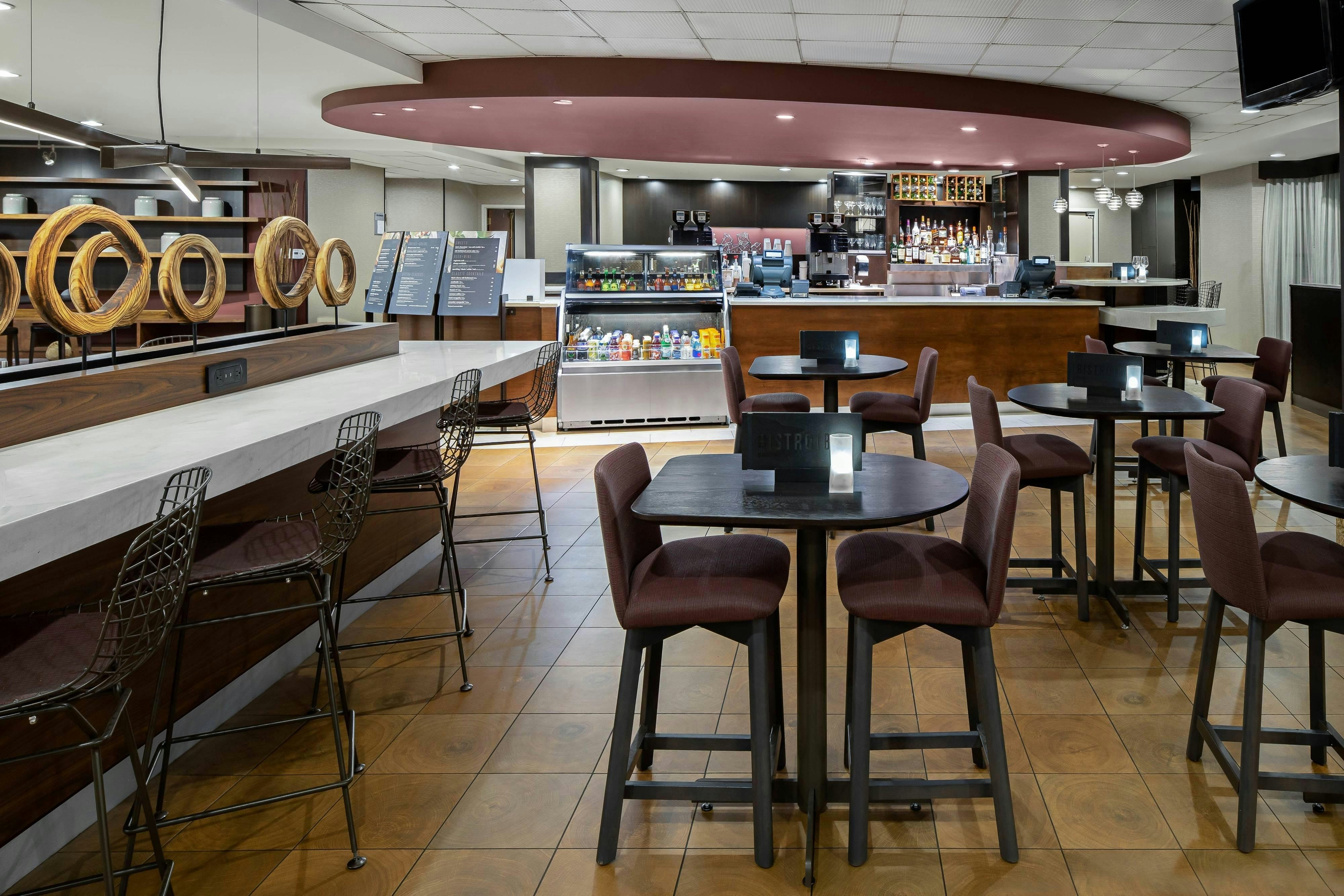 Courtyard By Marriott Old Pasadena 28/41