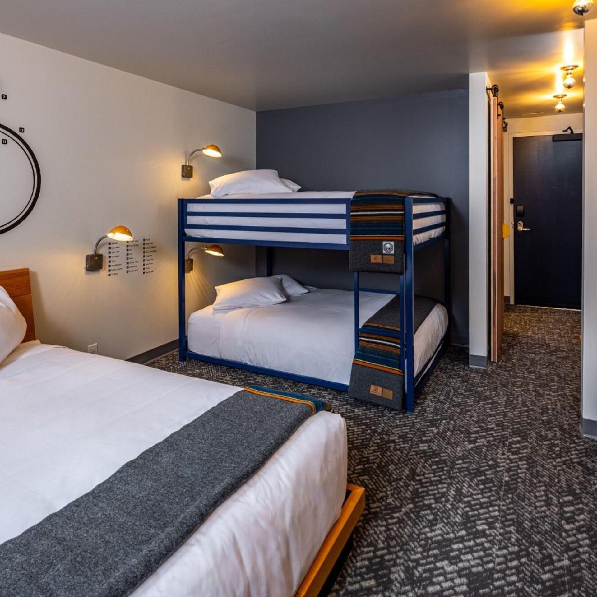 غرفة عائلية، The SPARROW Hotel 2/2