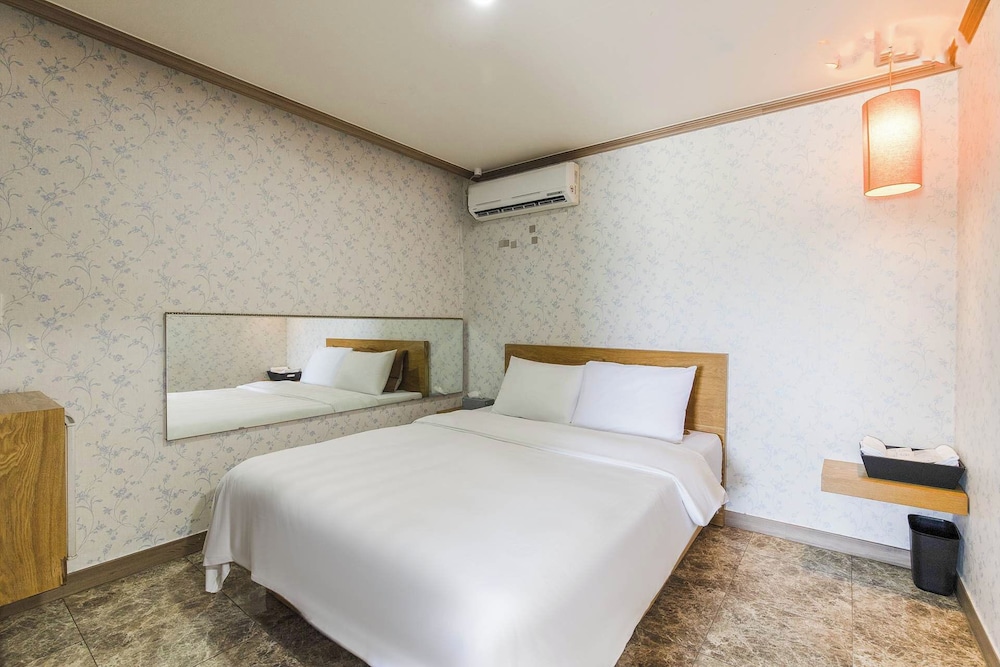STANDARD, TWIN BEDS