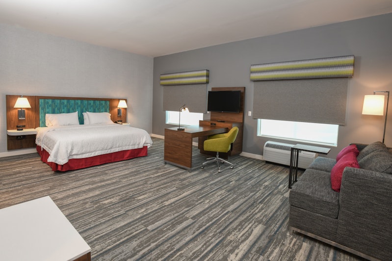 Hampton Inn and Suites Cincinnati Liberty Township 14/49