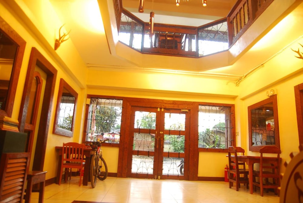 Centro Mactan Suites 13/22