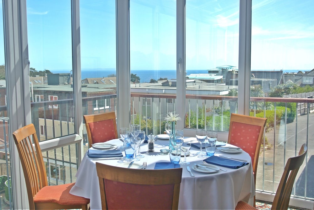 Riviera Hotel Holiday Apartments Alum Chine 46/49