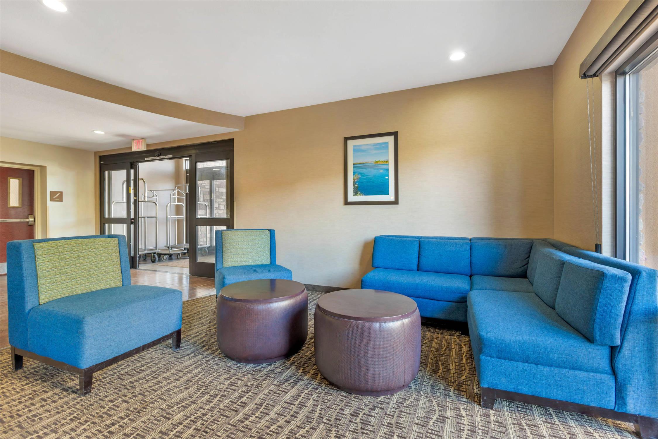 Comfort Suites Blythe, CA 24/49