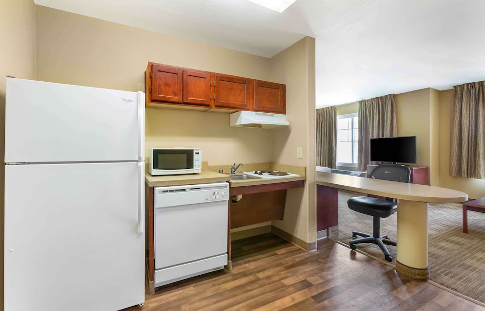 Extended Stay America Suites Phoenix Midtown 32/50