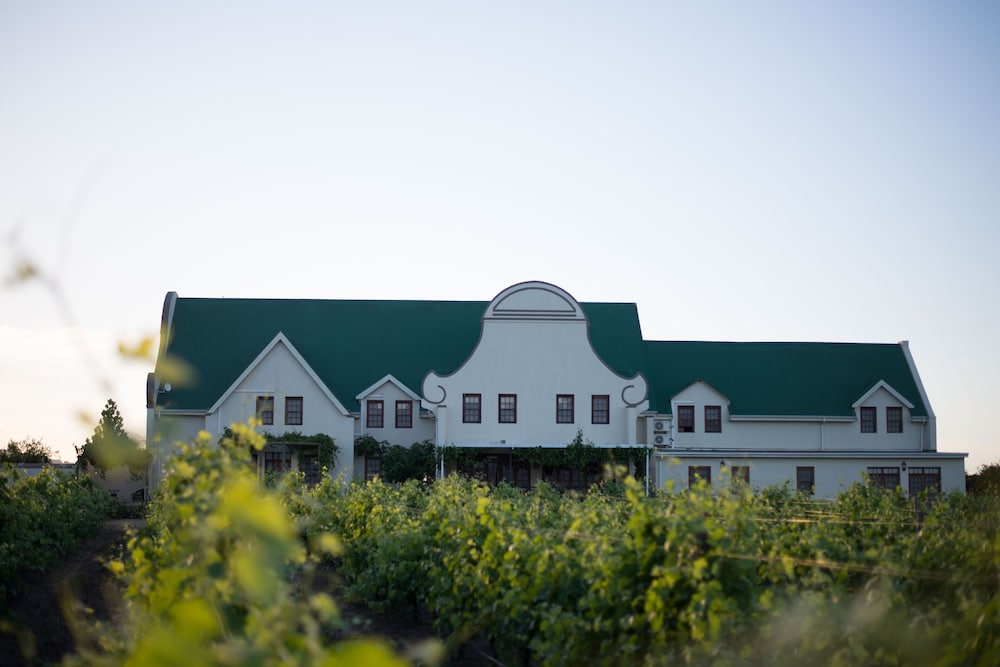Cana Vineyard Guesthouse 68/76