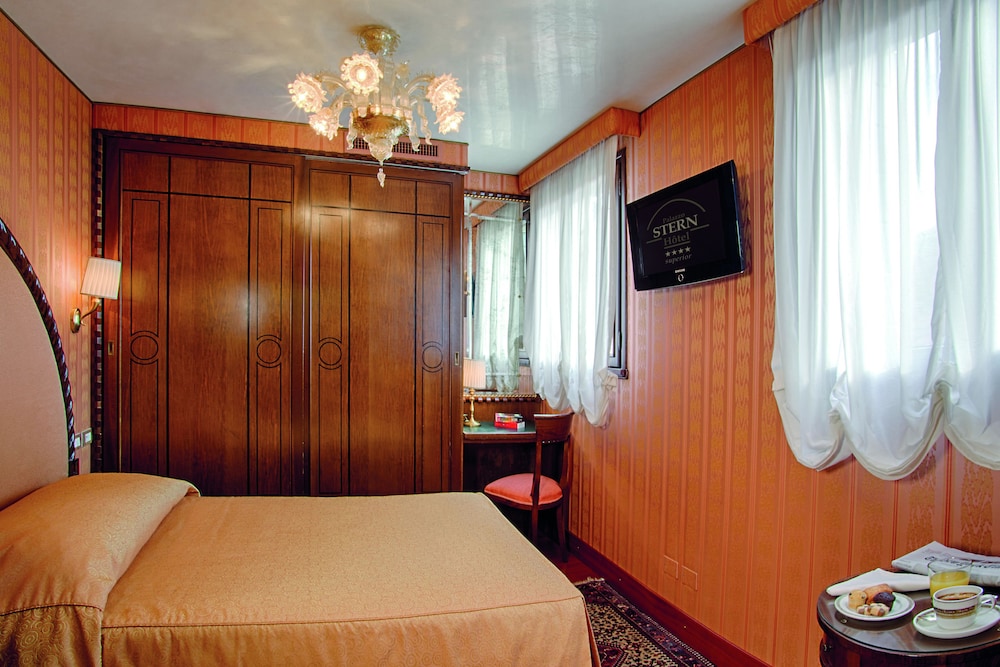 Palazzo Stern Hotel 26/88