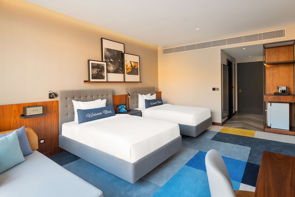 ROOM, 2 DOUBLE BEDS