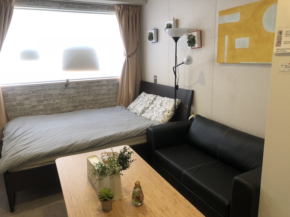 Tokyo Art House 26/49