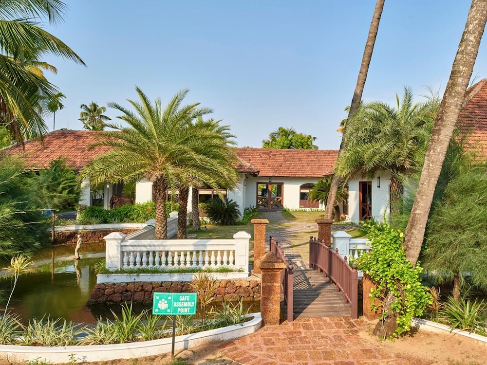 Club Mahindra Cherai 42/50