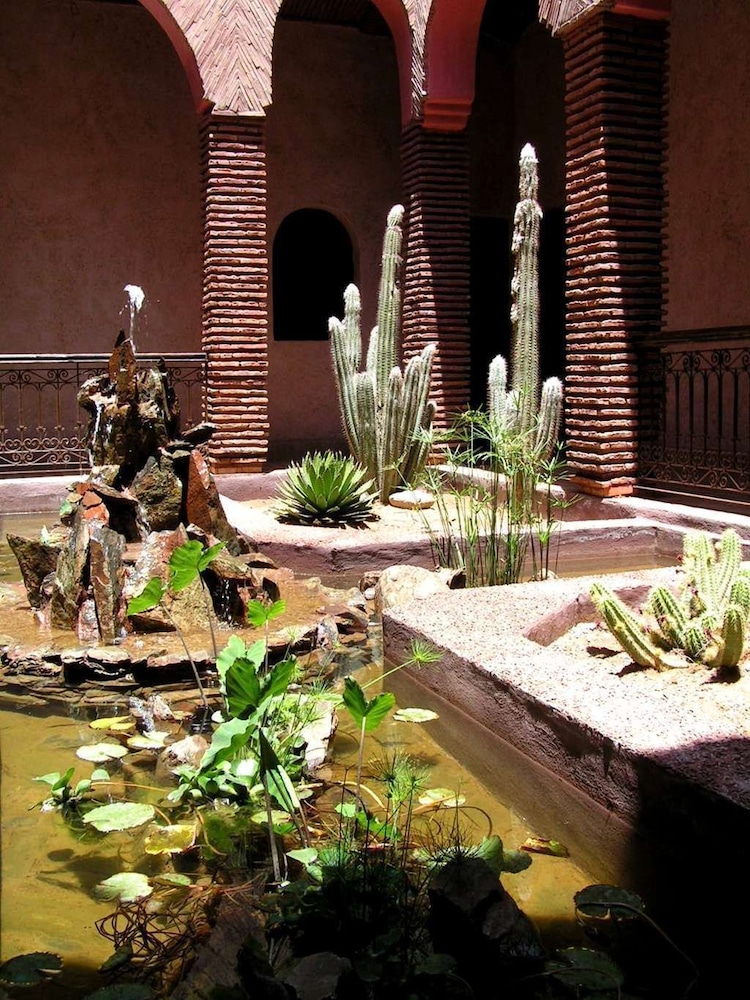 Kasbah Le Mirage 24/26