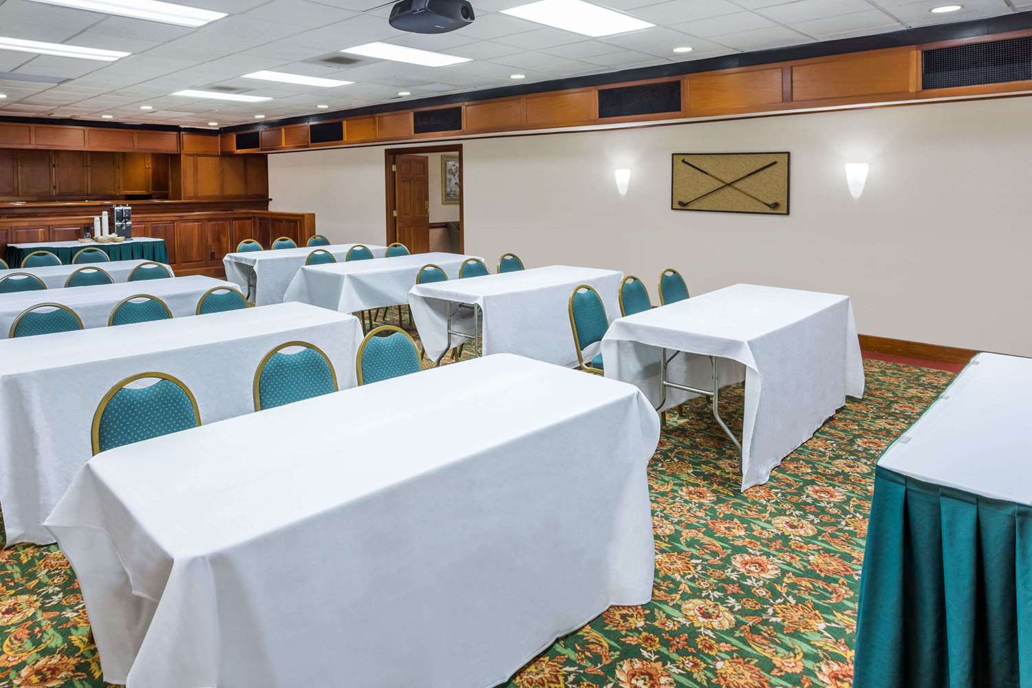 Clarion Inn Southern Pines - Pinehurst 27/31