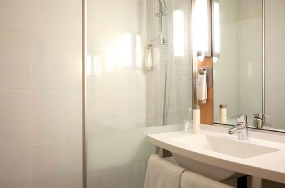 Ibis Biarritz Anglet Aeroport 48/50