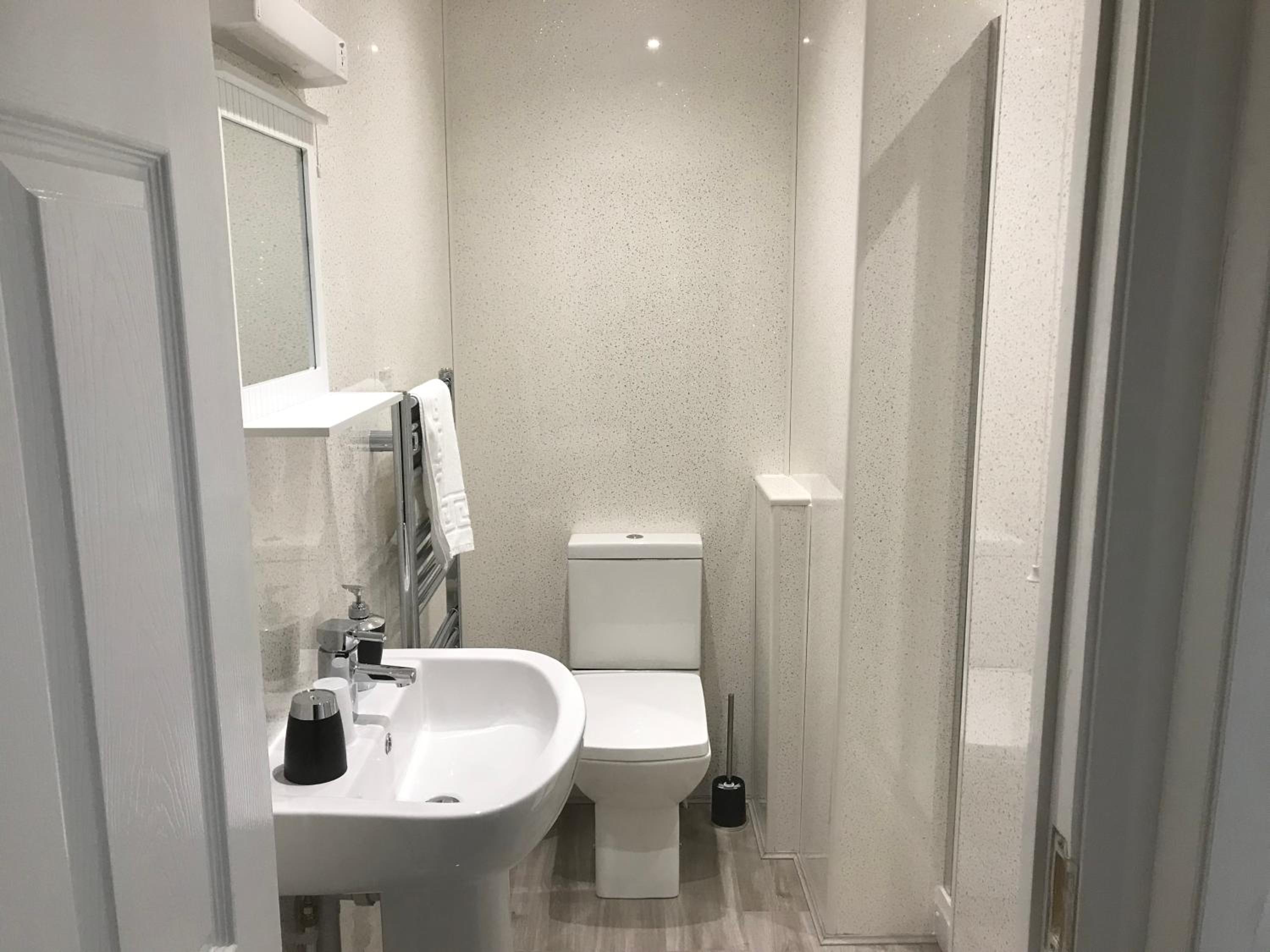 Sherborne Lodge - Guest house 27/29
