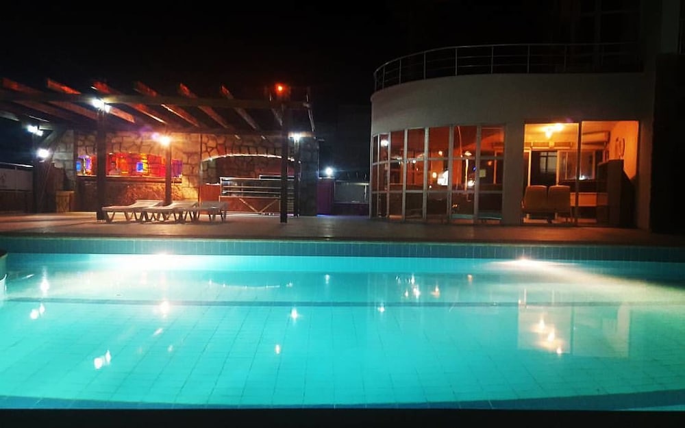 Tokay Hotel 33/50
