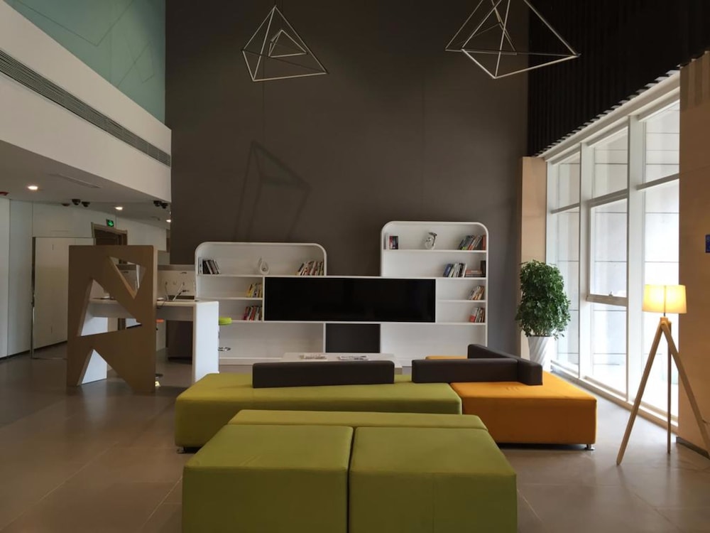 HOLIDAY INN EXPRESS JINAN HIGH-TECH ZONE 18/56