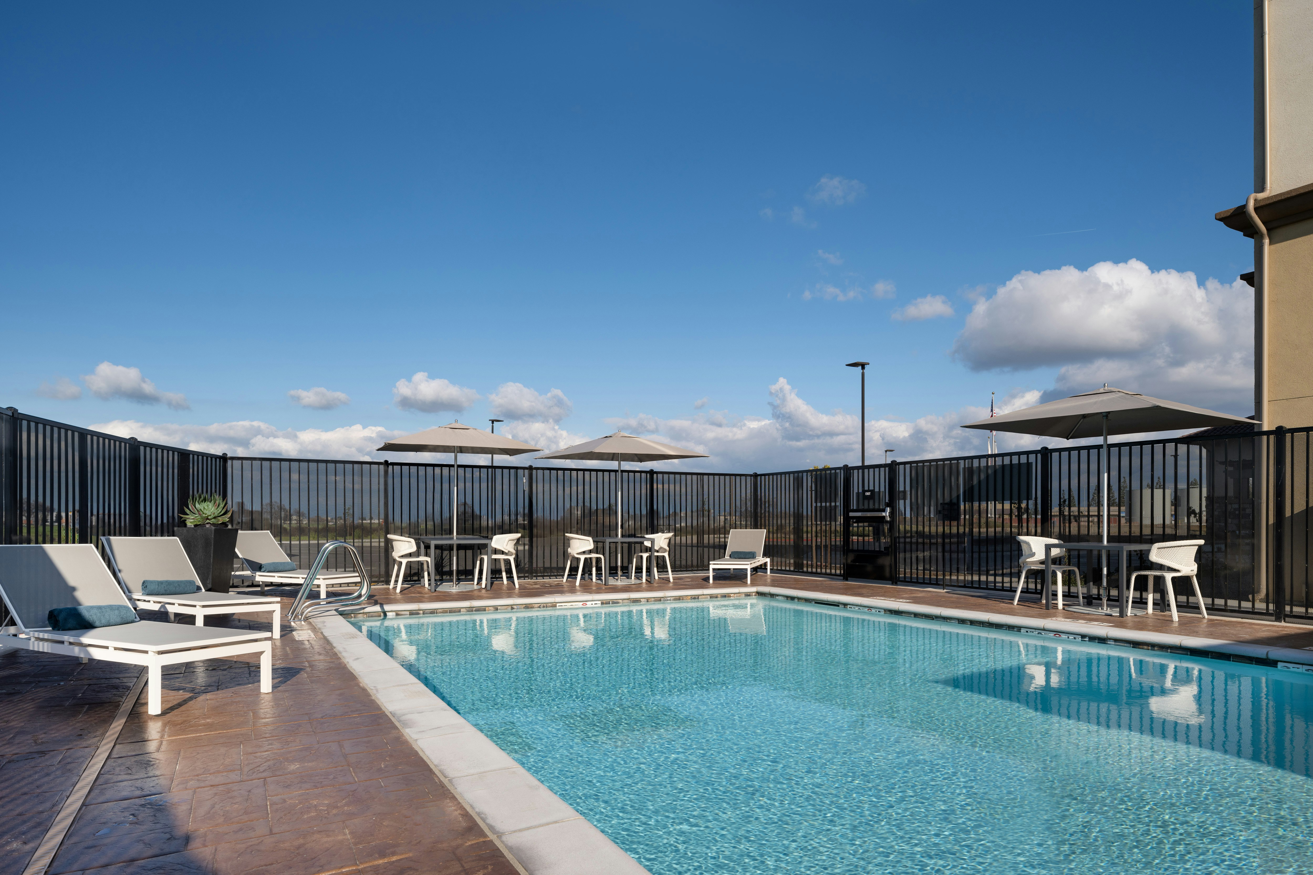 Hilton Garden Inn Visalia, CA 26/26
