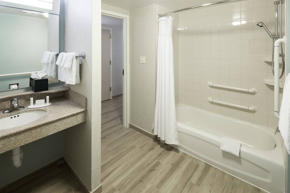 Courtyard Virginia Beach Oceanfront North 37th Street 3/29