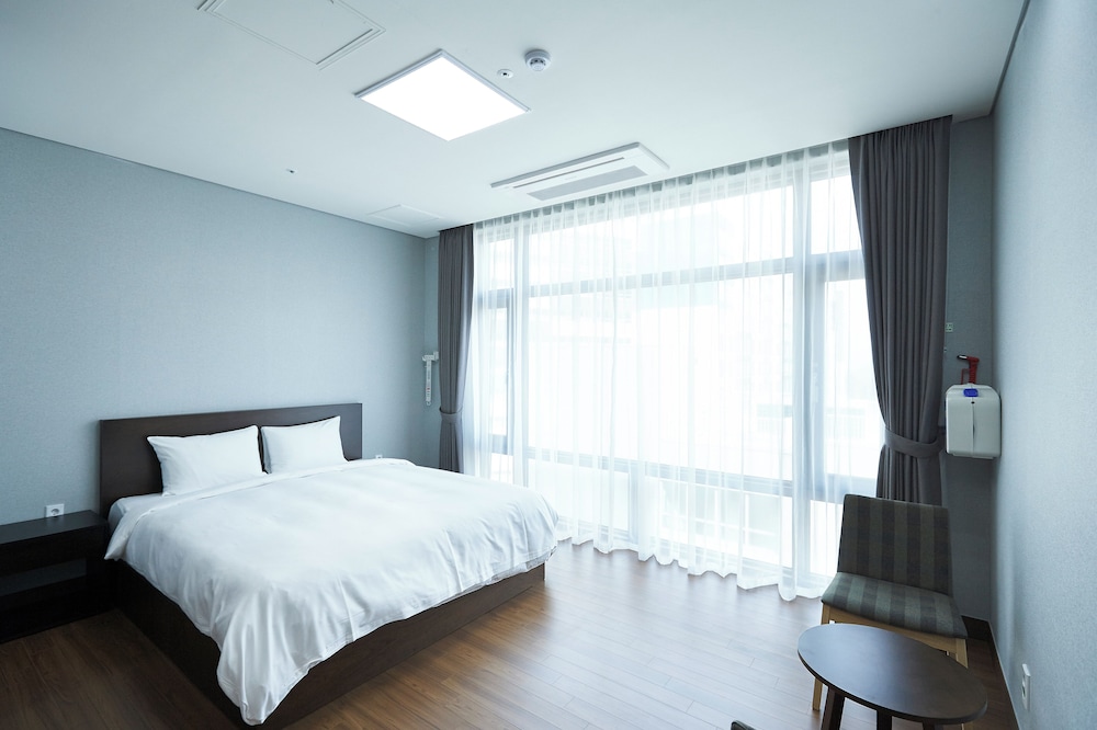 Duplex, Suite, Villa