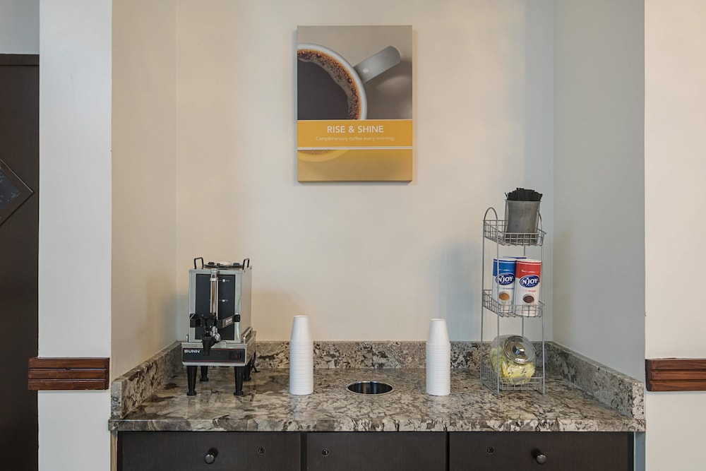 Motel6 Decatur, GA 44/55