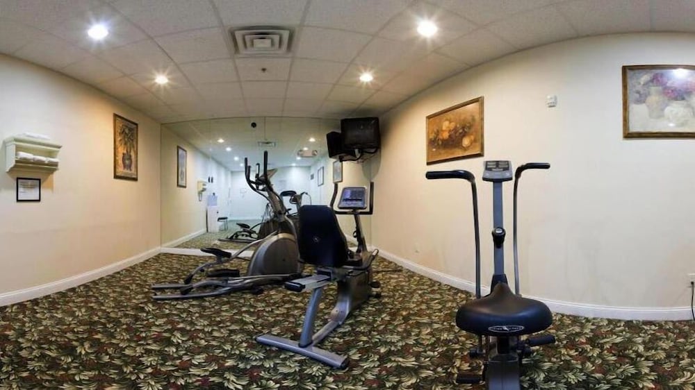 Candlewood Suites St. Joseph Benton Harbor 14/38
