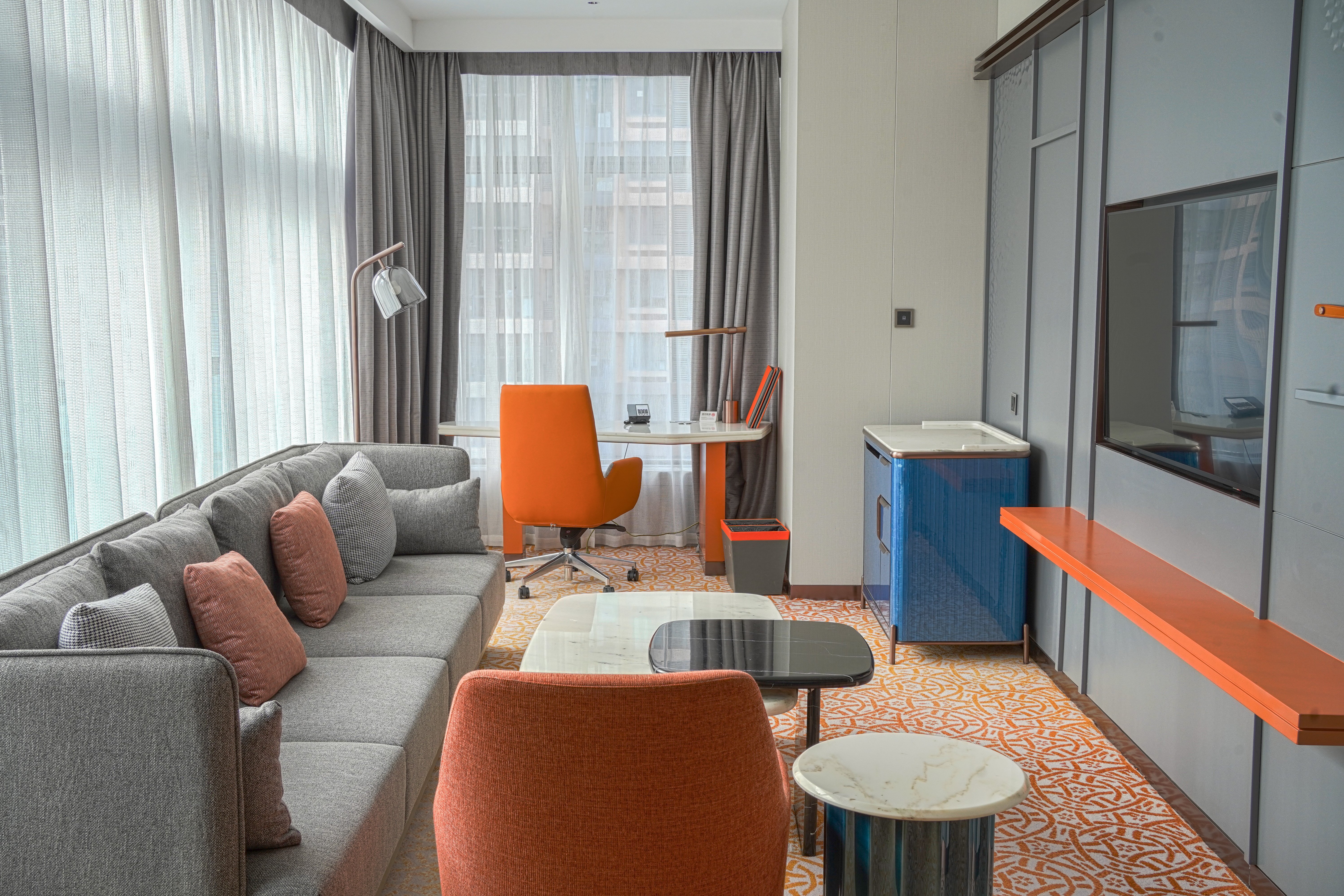 Crowne Plaza Qingdao Jinshui 42/84