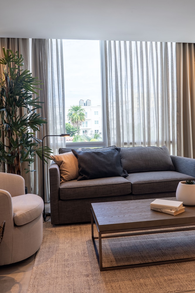 Nassau Suite Hotel 27/50