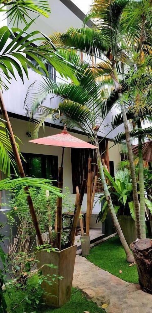 Sairee Sairee Guesthouse 33/37