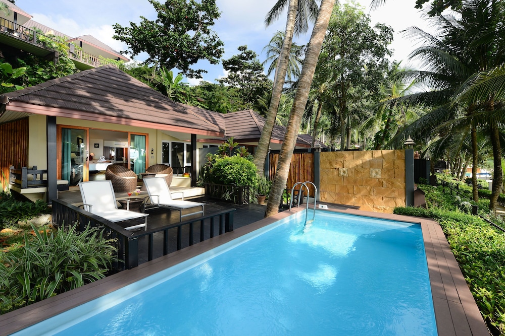 ANDAMAN WHITE BEACH RESORT 66/70