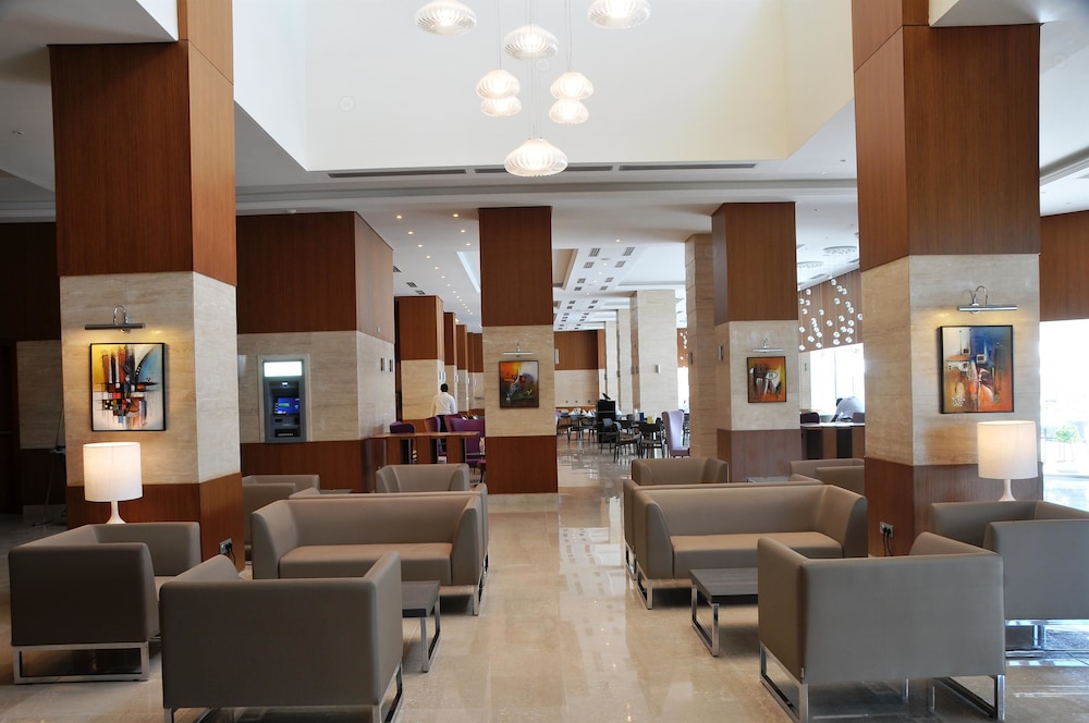 Golden Tulip Le Diplomate Cotonou 62/72