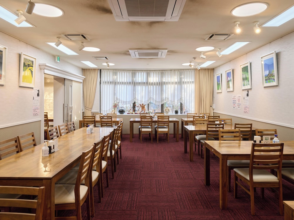 Okasan Hotel 44/58