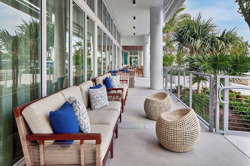 AC Hotel by Marriott Fort Lauderdale Beach 27/47