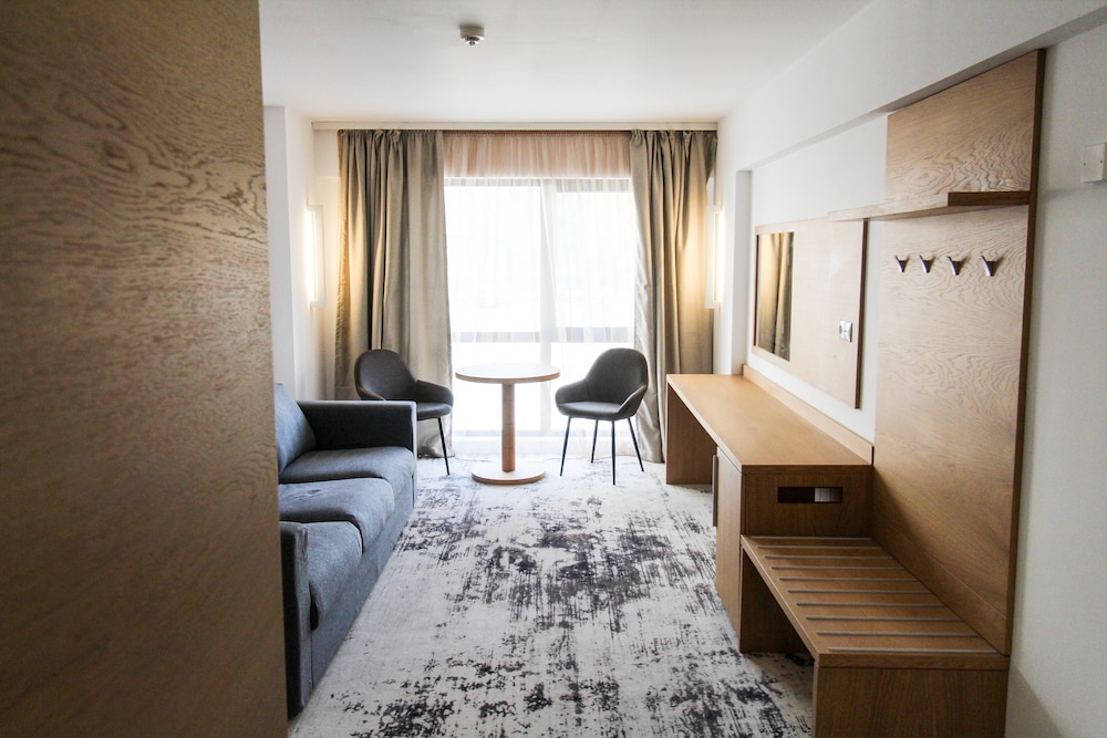 Hotel Avenue 15/64