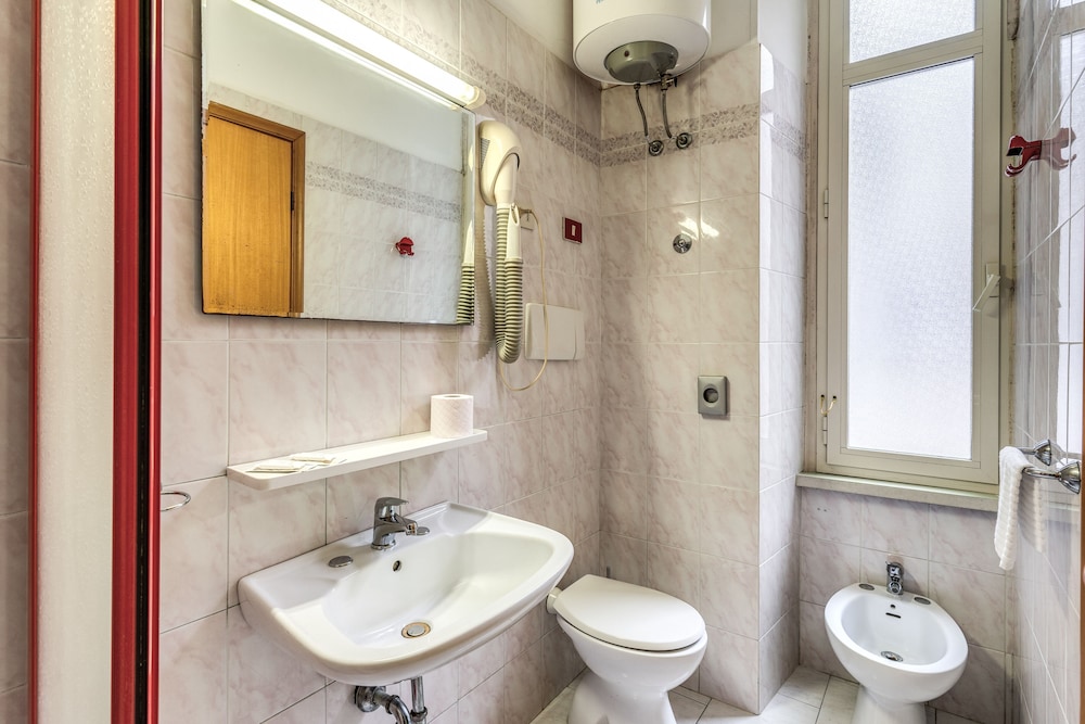 غرفة ثلاثية بسرير مزدوج وسرير فردي، Hotel Altavilla 9 8/9
