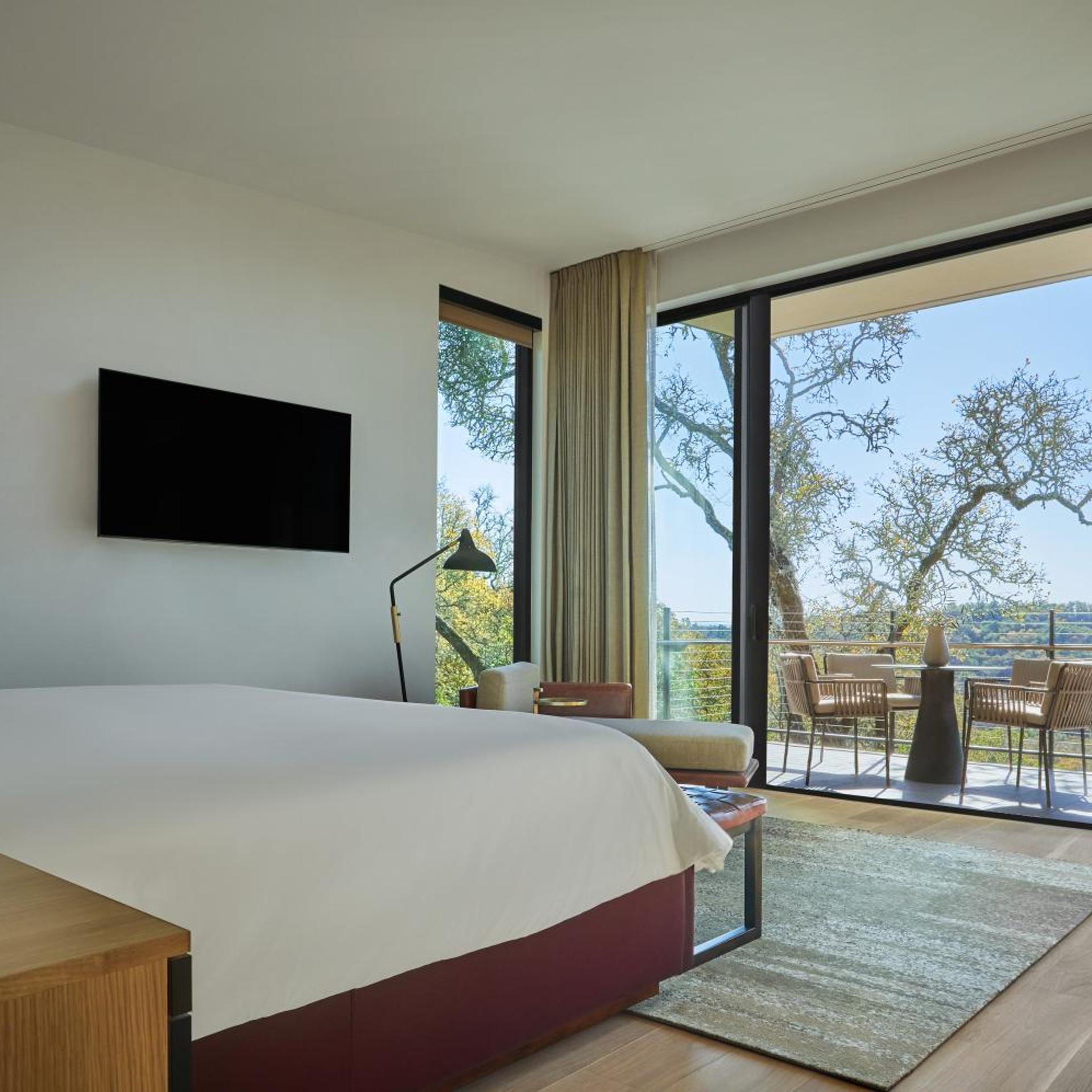 2 Bedrooms, Connecting, Mountain, Deluxe, Suite, King Bed