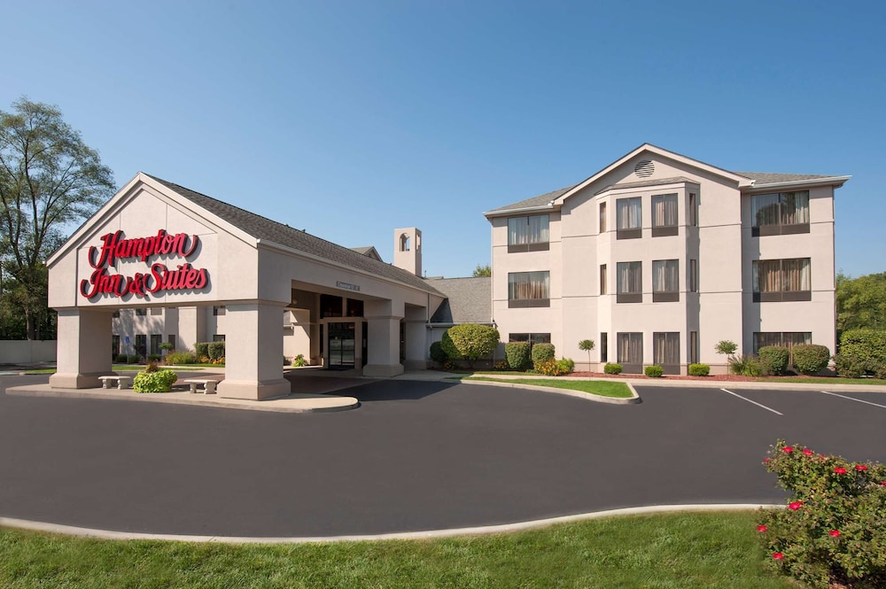 Larkspur Landing Hotel South Bend 46/50