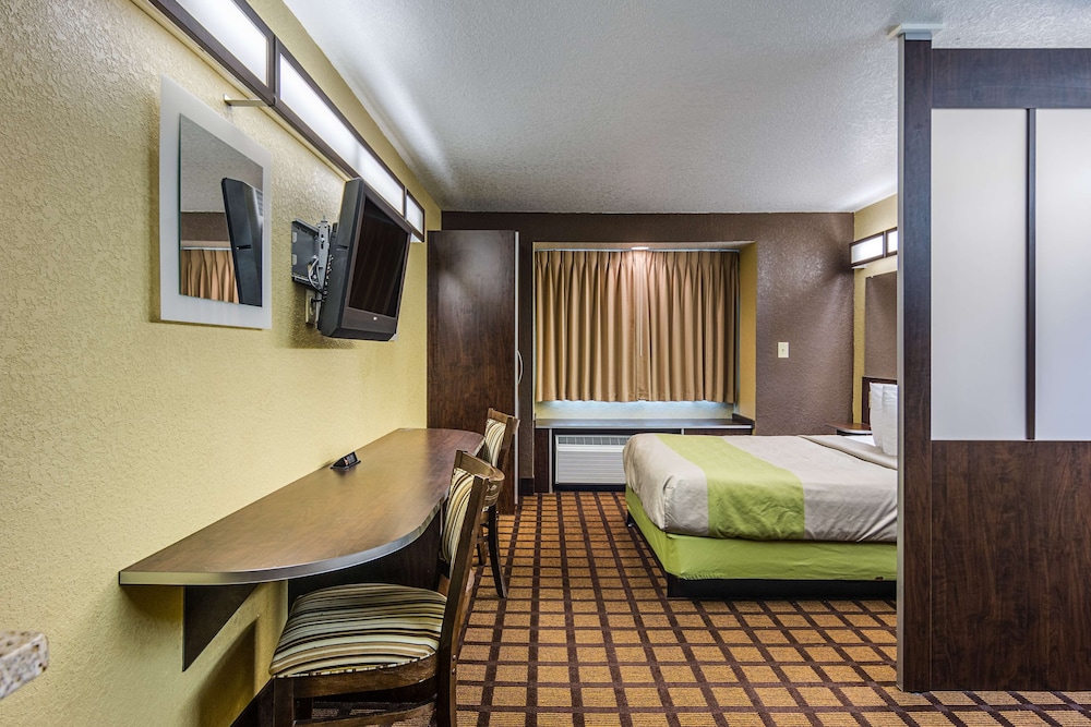 Motel6 Canton GA 12/52