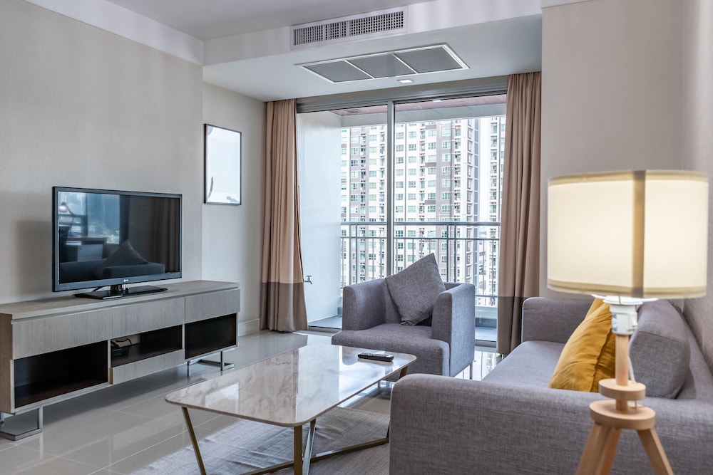 Jasmine Grande Residence 54/74