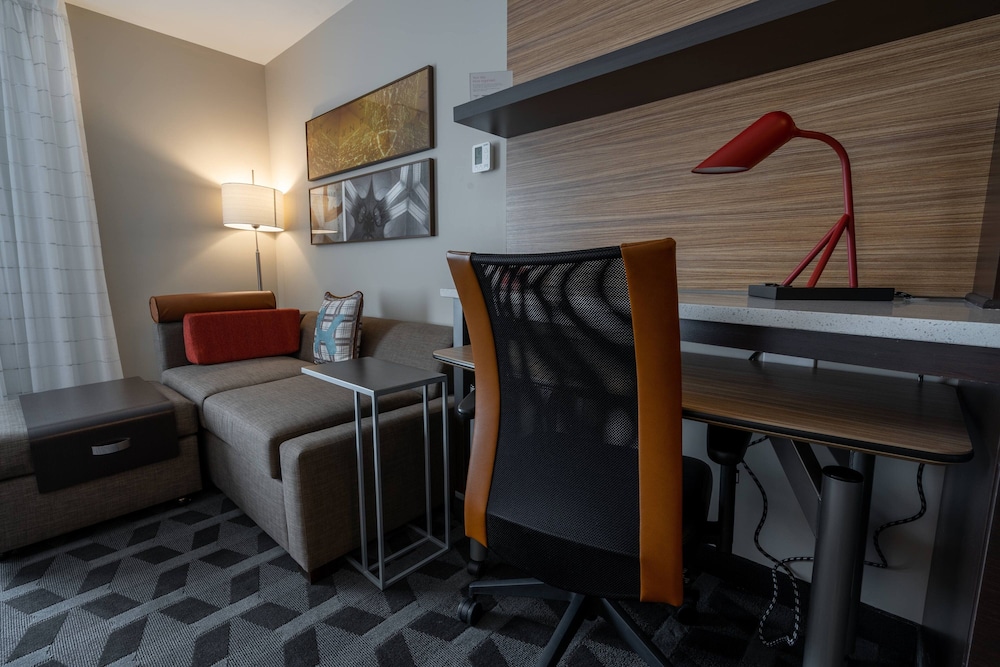 TownePlace Suites by Marriott Clinton 18/28