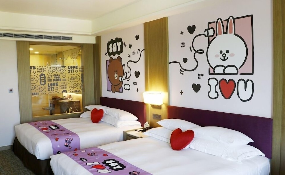 Deluxe, Family, 2 King Beds