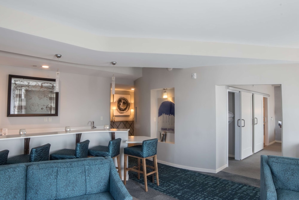 Hampton Inn Suites Charlotte Ballantyne Nc 53/74