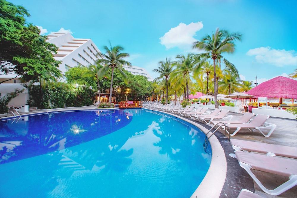 Grand Oasis Palm All Inclusive 26/49