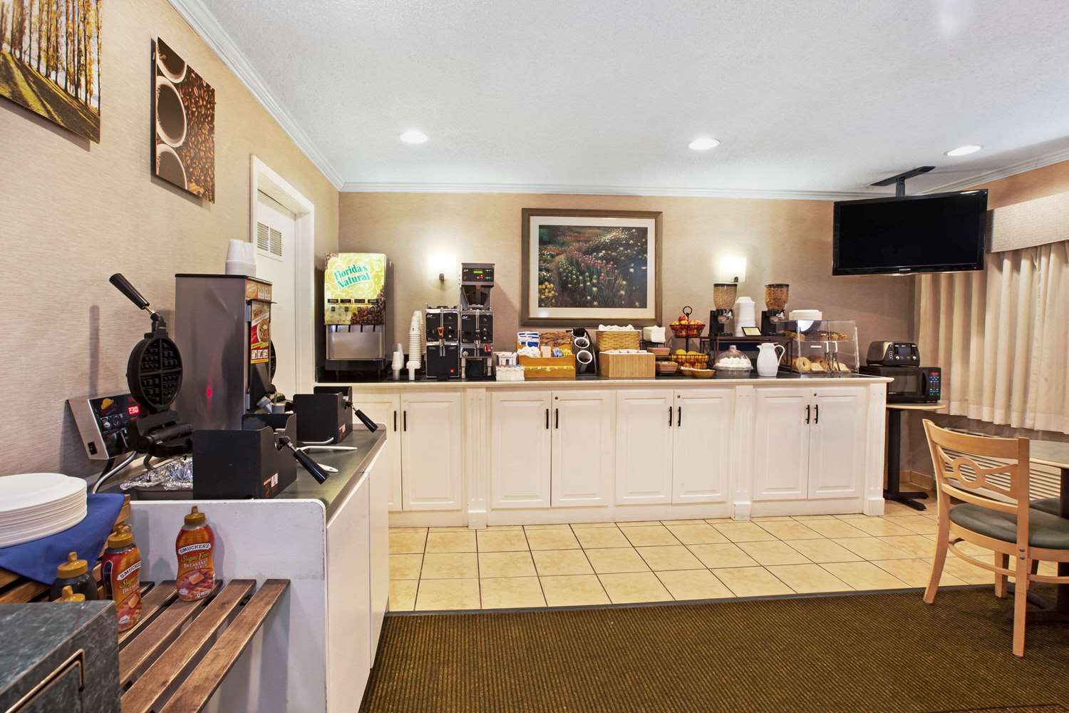 La Quinta Inn Detroit-Canton 23/29