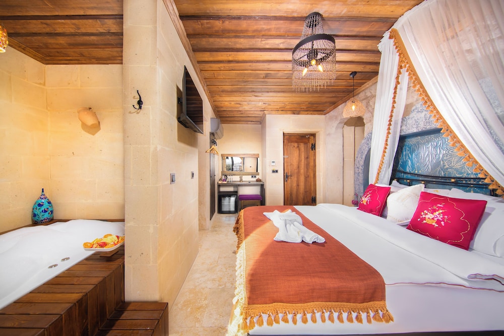 Alika Castle House 20/39