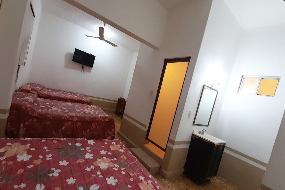 Morales Inn 4/31